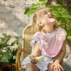 Elodie Details Bavoir Embroidery Anglaise Pink