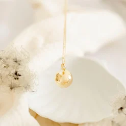 Pleine Lune Bola de grossesse Equilibre chaîne personnalisable (or jaune 18 carats)
