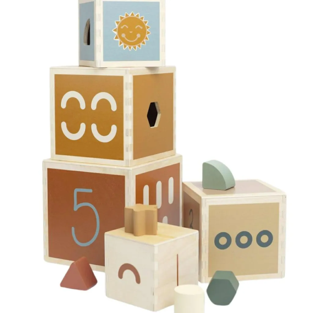 Trois Kilos Sept Cubes empilables en bois