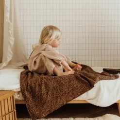 Atelier Wagram Lange Gaze Léopard Marron (105 x 105 cm)