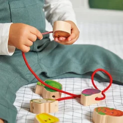 Janod Perles à enfiler en bois Ferme potager (11 pièces)