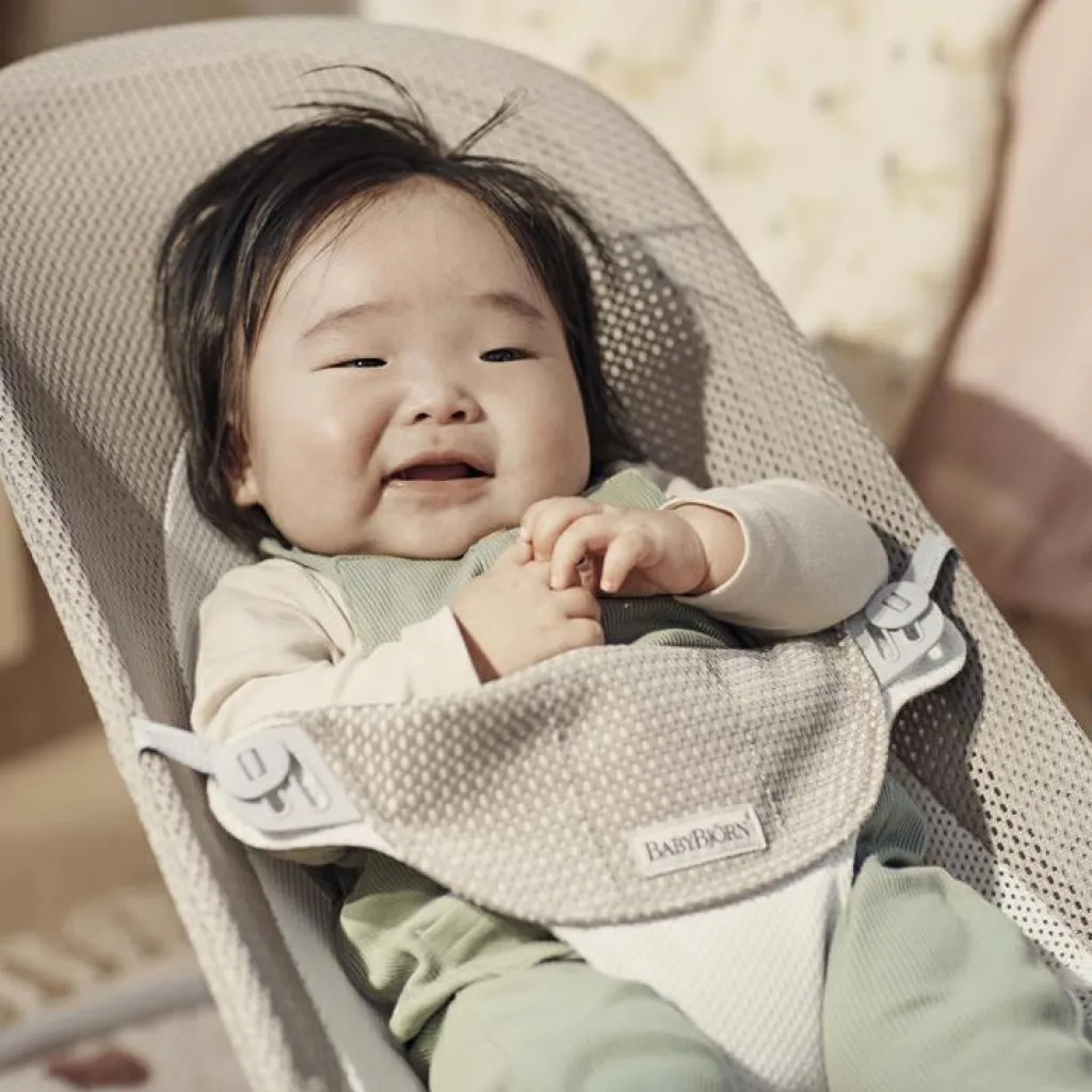 BabyBjörn Transat Balance Soft Mesh 3D Beige et gris - Reconditionné